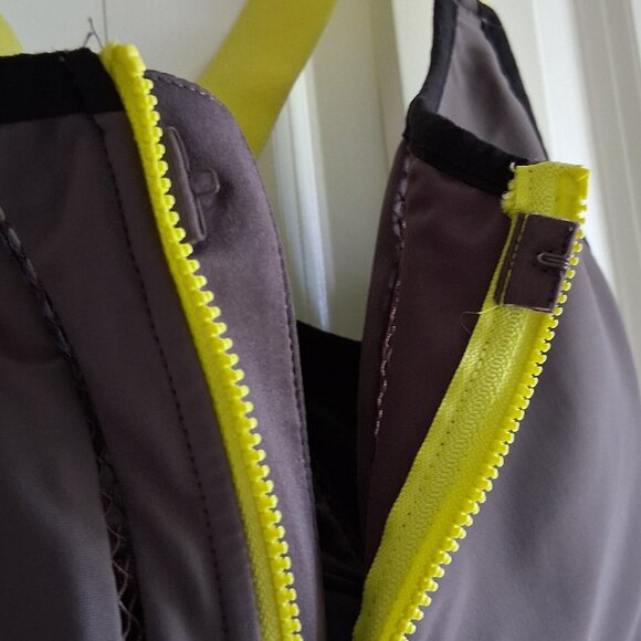 Fabletics Gray & Neon Green Women's Workout Set Size M - Picture 8 of 13